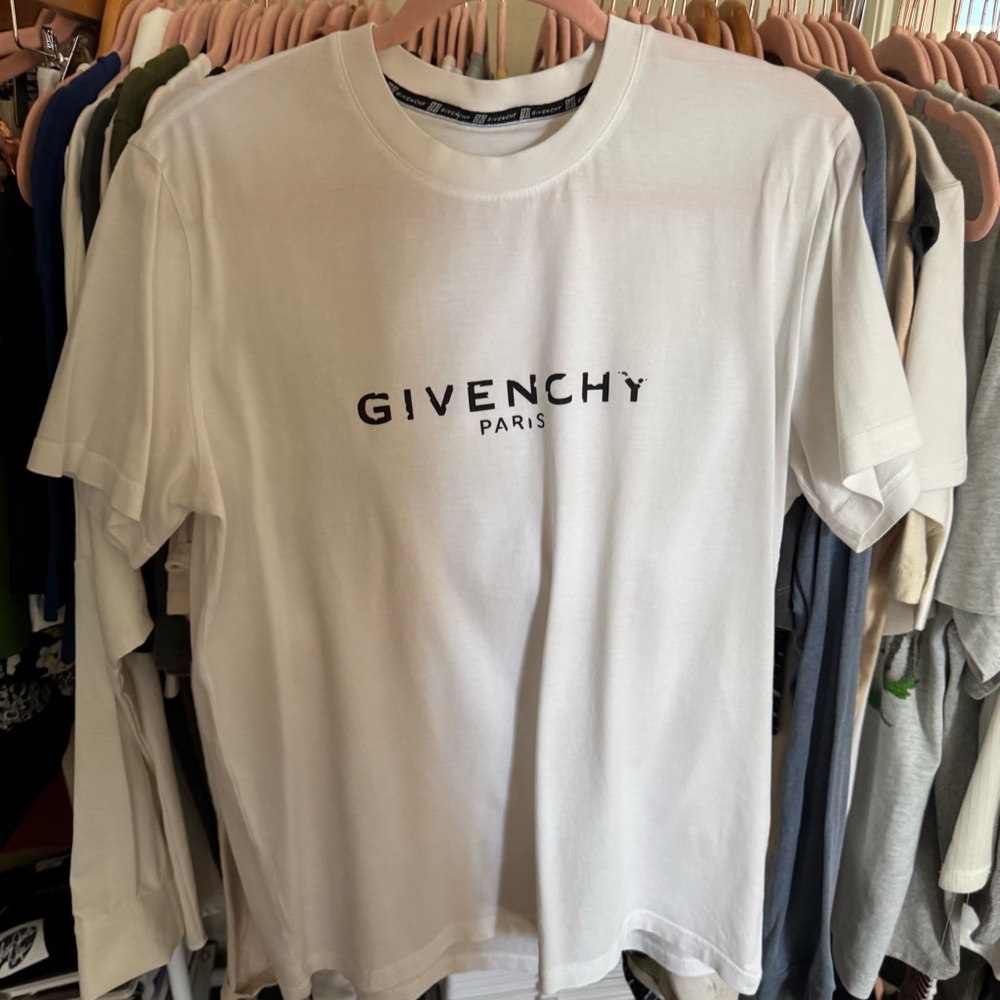 Givenchy Logo Classic Graphic Short Sleeve Tee - Picture 16 of 16
